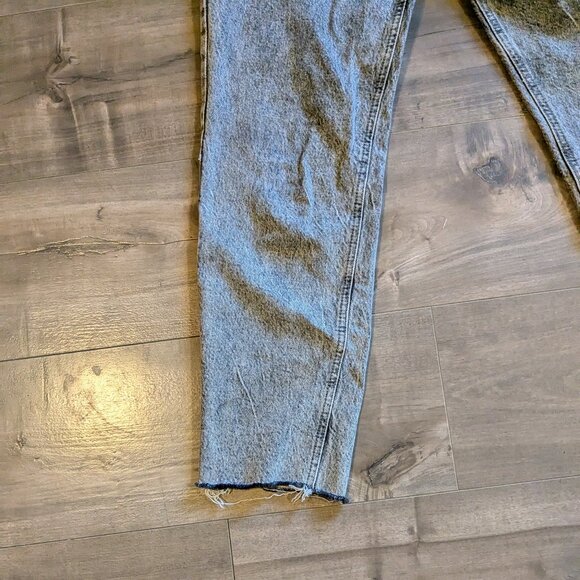 Dynamite Rosie Slim Leg Cropped Ankle Jeans in Grey - Picture 5 of 11